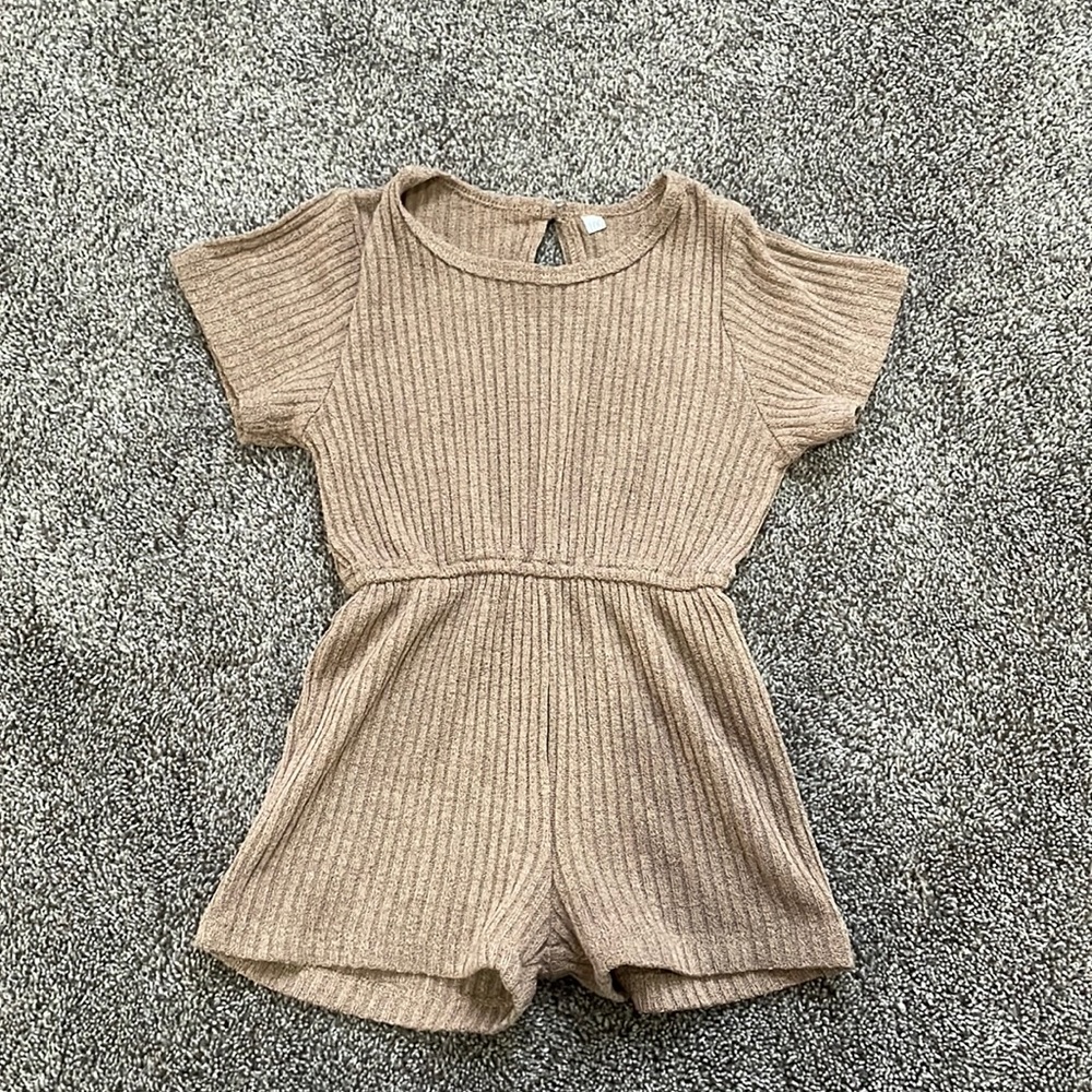 Baby girl knit romper